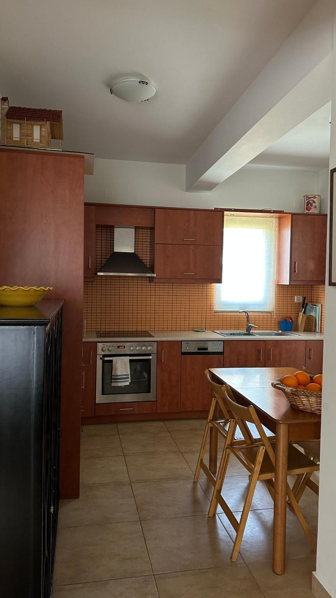 Modern Flat In Apartment *